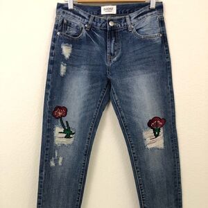 EVIDNT embroidered crop jeans